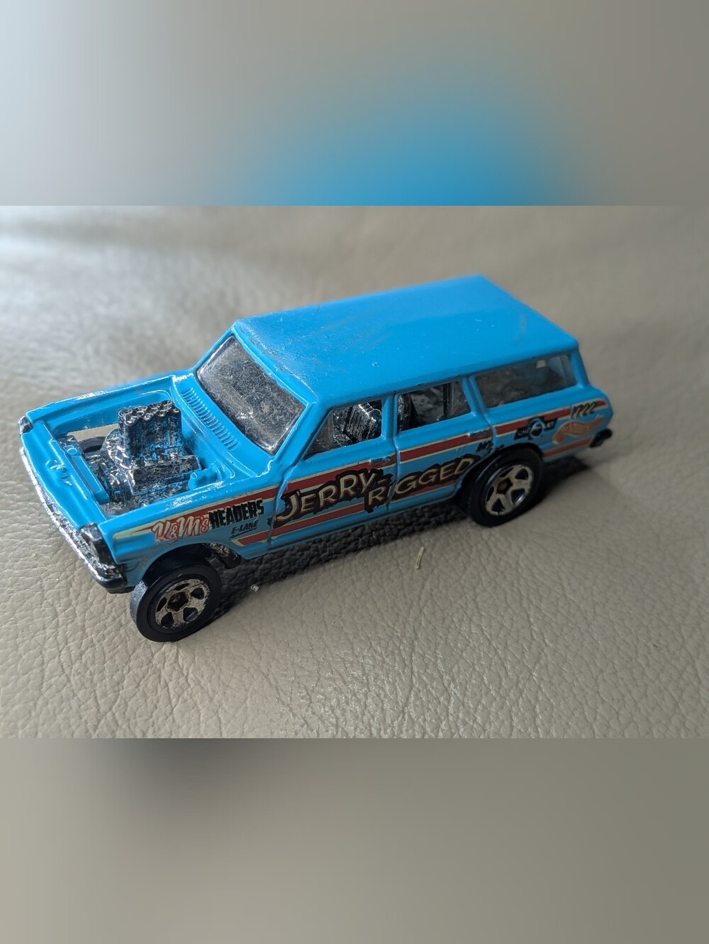 2018 Hot Wheels Jerry Rigged Blue Toy Wagon Car Diecast
